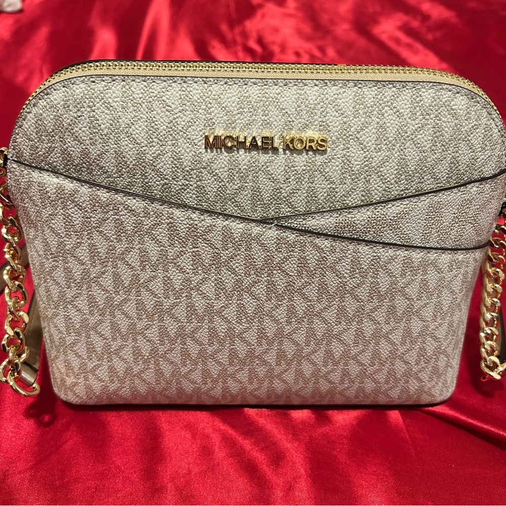 ‼️SOLD Michael Kors Cream Crossbody Bag with Gold Chain Strap and Signature Logo